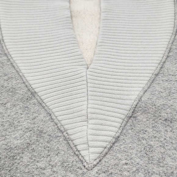 AGOLDE Klara Heather Grey Extended V-Neck Heavyweight Brushed Fleece Sweatshirt - Picture 7 of 12